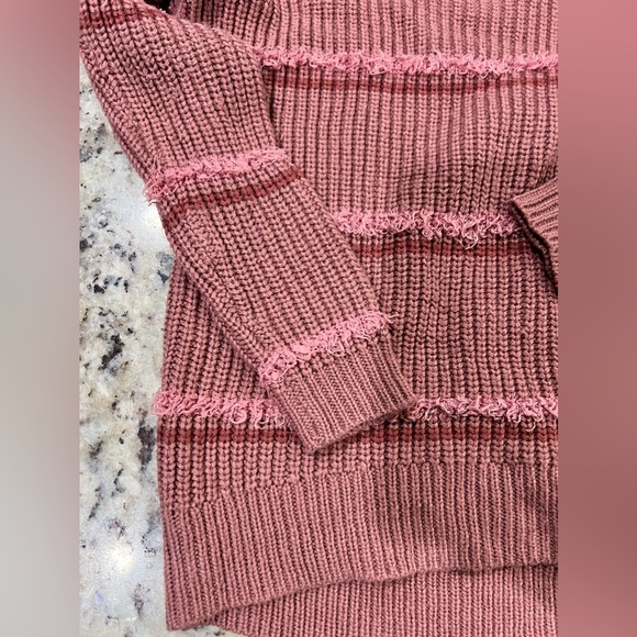 Girls Sweater Size 7/8 Small - Picture 2 of 6